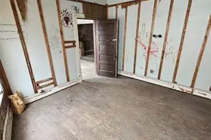 300 Longfellow, Vandergrift, PA 15690 - Photo 15