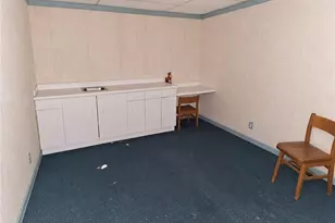 300 Longfellow, Vandergrift, PA 15690 - Photo 7