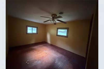 165 Blackhawk Rd, Chippewa Township, PA 15010 - Photo 3