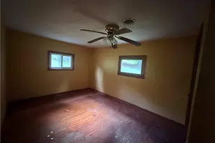 165 Blackhawk Rd, Chippewa Township, PA 15010 - Photo 3