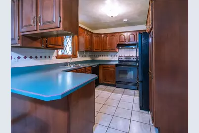 196 White Oak Dr, Allegheny Township, PA 15068 - Photo 11