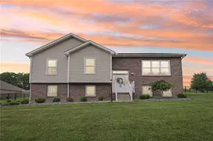 196 Weathervane Dr, Slippery Rock, PA 16057 - Photo 1