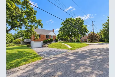 3306 Fieldcrest Drive, North Versailles, PA 15137 - Photo 5