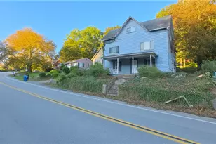 204 Churchill Rd, Wilkins Township, PA 15145 - Photo 3