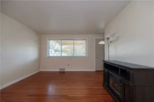 286 Southward Dr, Moon/Crescent Twp, PA 15108 - Photo 5
