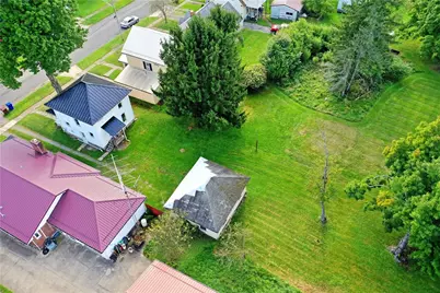 12 E Stewart Ave, Greenville Boro, PA 16125 - Photo 3