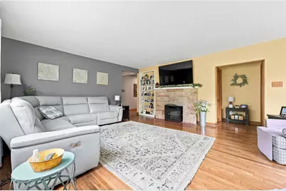 2140 Trout Island Rd, Hermitage, PA 16148 - Photo 9