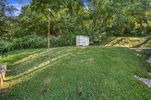 913 Chestnut St, Coraopolis, PA 15108 - Photo 27