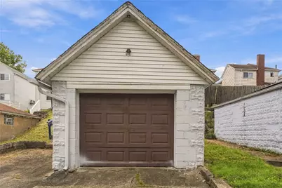 1506 Pennsylvania Ave, West Mifflin, PA 15122 - Photo 23