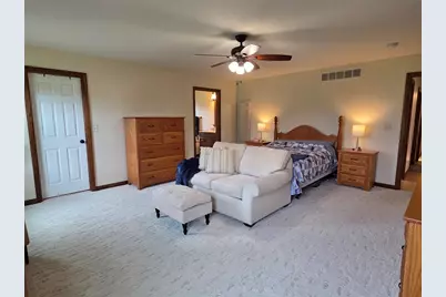 305 Dick Rd, Franklin Township, PA 16001 - Photo 17