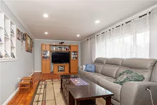 5421 Keenan Dr, Pittsburgh, PA 15236 - Photo 5