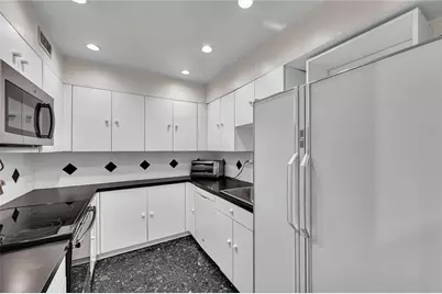 112 Washington Place #11G, Pittsburgh, PA 15219 - Photo 17