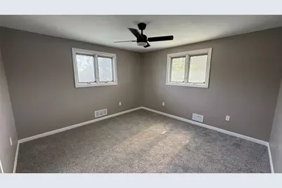 3832 Cynthia Dr, Pittsburgh, PA 15227 - Photo 11