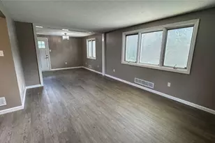 3832 Cynthia Dr, Pittsburgh, PA 15227 - Photo 5