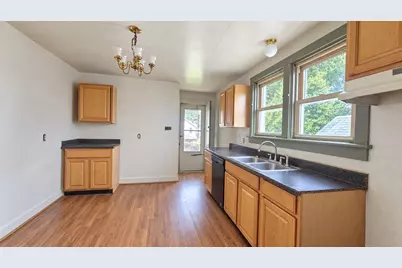 514 Longfellow Street, Vandergrift, PA 15690 - Photo 9