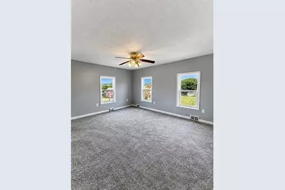 488 New York Ave, Rochester, PA 15074 - Photo 9