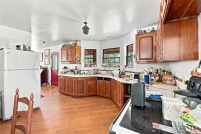 2269 Timber Ln, Wilmington Township, PA 16105 - Photo 5