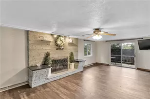 270 McKim Dr, Pittsburgh, PA 15239 - Photo 11