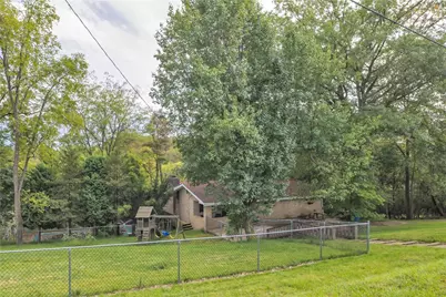 270 McKim Dr, Pittsburgh, PA 15239 - Photo 39
