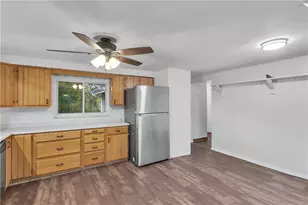 270 McKim Dr, Pittsburgh, PA 15239 - Photo 13
