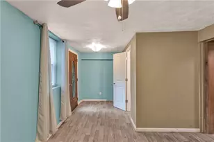 270 McKim Dr, Pittsburgh, PA 15239 - Photo 21
