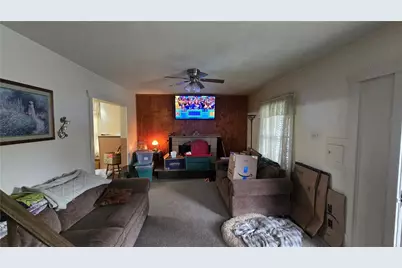 686 Stambaugh Ave, Sharon, PA 16146 - Photo 5