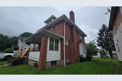 686 Stambaugh Ave, Sharon, PA 16146 - Photo 3