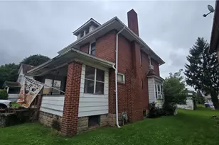 686 Stambaugh Ave, Sharon, PA 16146 - Photo 3