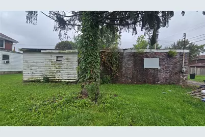 686 Stambaugh Ave, Sharon, PA 16146 - Photo 23