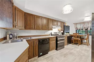 136 Marlow Dr, Pittsburgh, PA 15235 - Photo 13