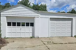 118 Todd Ln, Center Township, PA 15061 - Photo 9