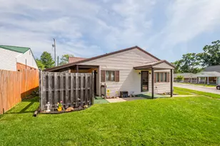 112 Larry St, Hopewell Township, PA 15001 - Photo 25