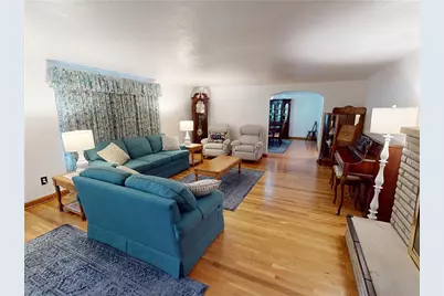 220 Decatur Dr, Twp of But SW, PA 16002 - Photo 5