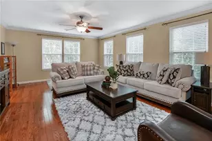 121 Chapel Harbor Dr, Pittsburgh, PA 15238 - Photo 3