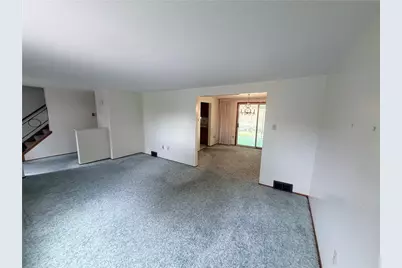 160 Yellowstone Dr, Pittsburgh, PA 15235 - Photo 5