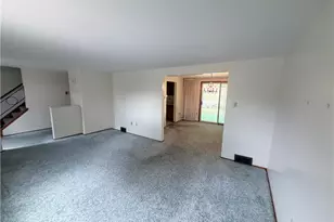 160 Yellowstone Dr, Pittsburgh, PA 15235 - Photo 5