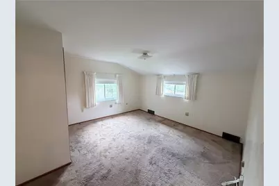 160 Yellowstone Dr, Pittsburgh, PA 15235 - Photo 15