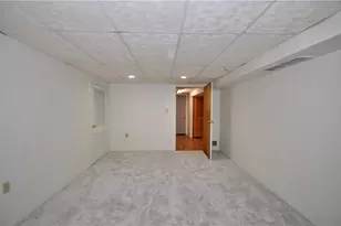 7109 Gayle Dr, Union Township, PA 15332 - Photo 27