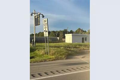 4589 US 422, Pulaski Township, PA 16143 - Photo 13