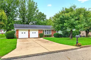 422 Sheffield Dr, Greensburg, PA 15601 - Photo 3