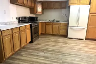 221 S Oakland Ave, Sharon, PA 16146 - Photo 5