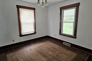 2412 26th St, White Township, PA 15010 - Photo 9