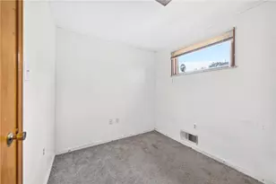605 Wall St, Glassport, PA 15045 - Photo 21