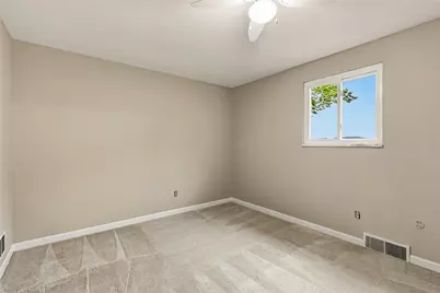 498 Maple Rd, Pittsburgh, PA 15239 - Photo 11