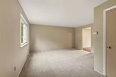 498 Maple Rd, Pittsburgh, PA 15239 - Photo 3
