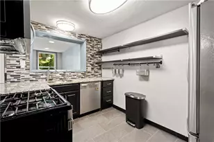 443 Conniston Ave, Pittsburgh, PA 15210 - Photo 15