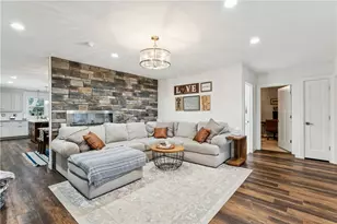 170 Kermiet Dr, Monaca, PA 15066 - Photo 13