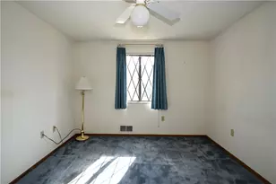 105 Williamsburg Dr, Elizabeth Twp/Boro, PA 15037 - Photo 15