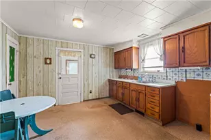 230 McClain St, Claysville, PA 15323 - Photo 7