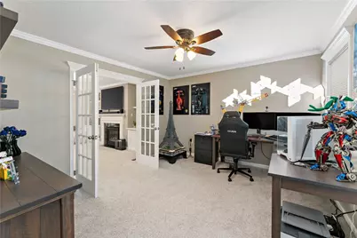 310 Everest Cir, Houston, PA 15342 - Photo 9
